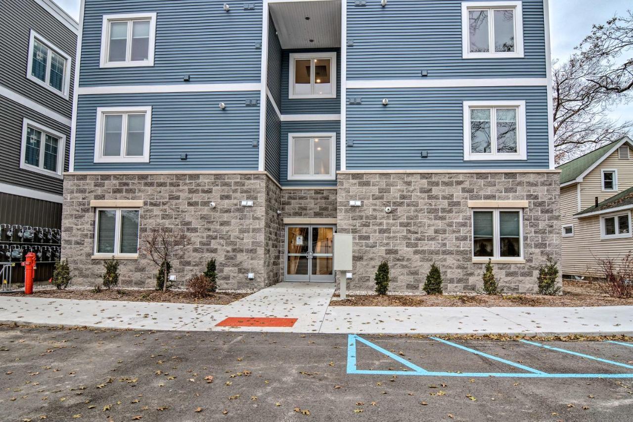 Modern Traverse City Condo About 1 Mi To Bay! Eksteriør bilde